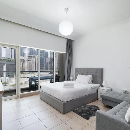 Studio Close To Burj Khalifa And Downtown Dubai Exterior photo